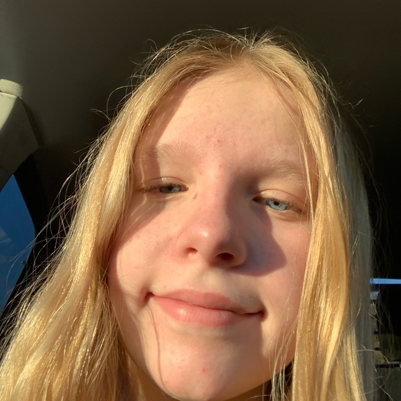 Meet your Posher, Ella - Picture 1 of 1